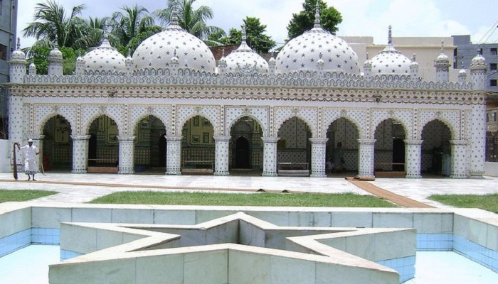 Star Mosque (Tara Masjid)