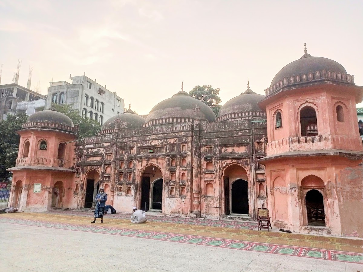 Sat Gambuj Mosque