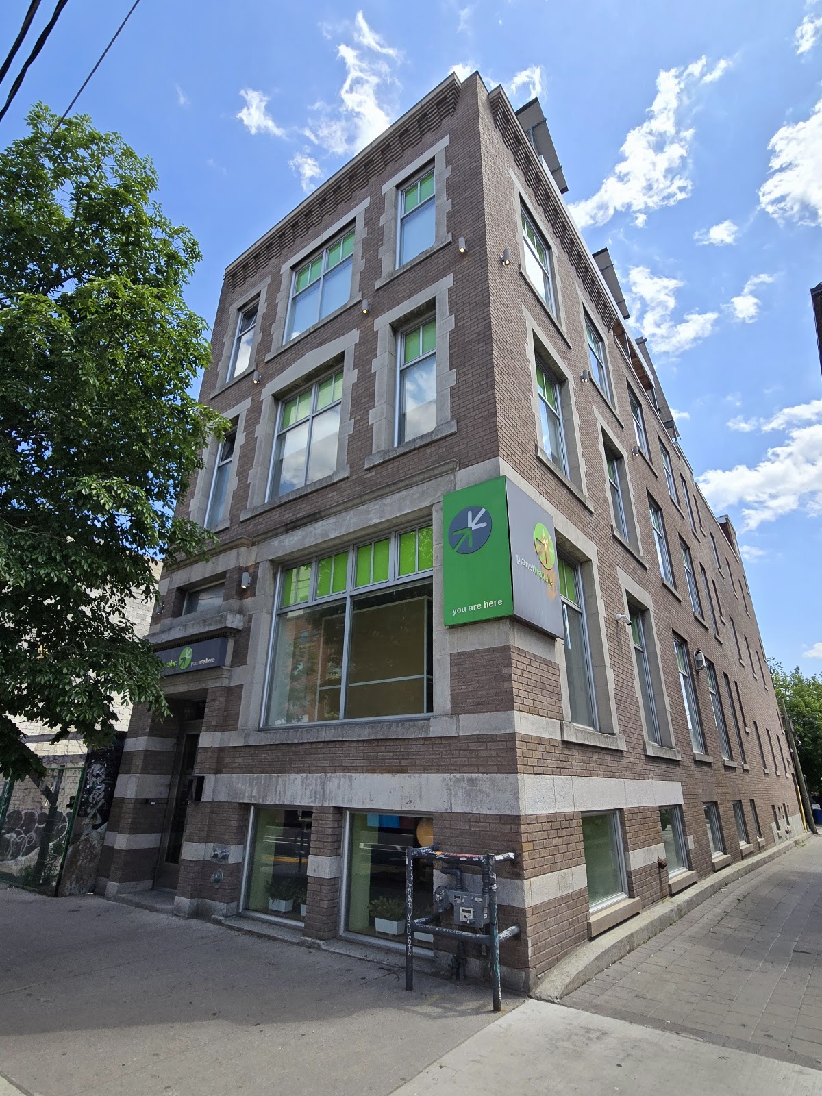 HI Toronto Hostel